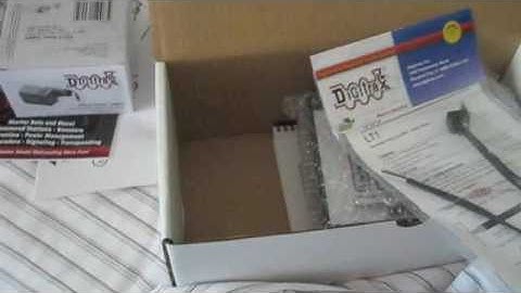 DIigitrax Zephyr DCC System Unboxing