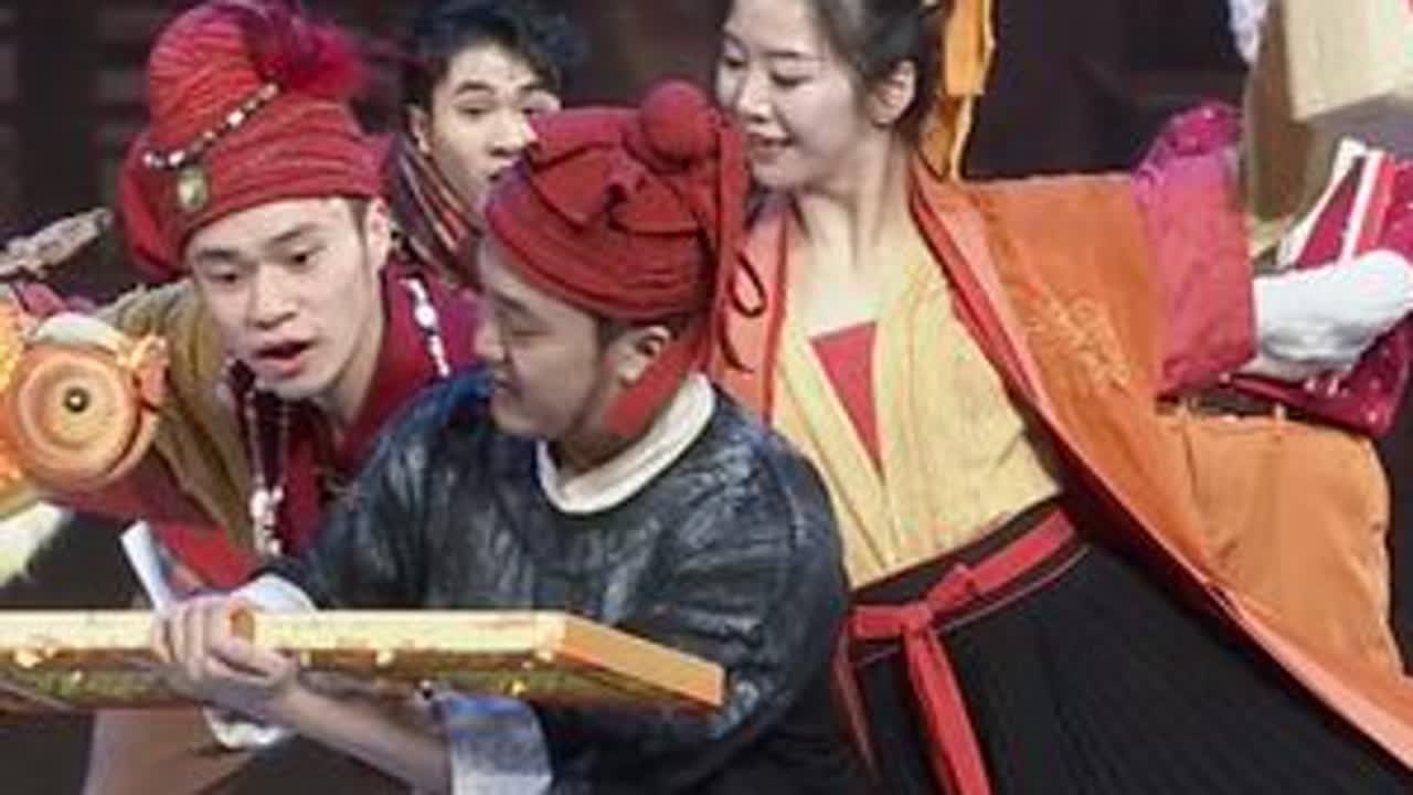 节日十九：舞蹈《幸福的街市》编导：佟睿睿 何滔 张洋作曲：郭思达演出单位：四川省歌舞剧院天津音乐学院国管局幼儿园#文艺中国2026新春特别节目