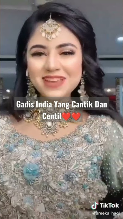 Gadis India Yang Cantik Centil