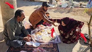 Breakfast deprivation: Exploring complex family relationships.