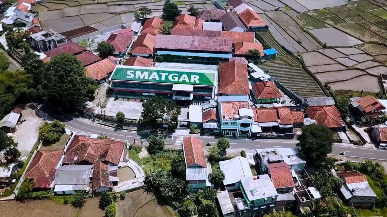 LAST BUT NOT LEAST : Catatan Akhir Sekolah SMAN 13 GARUT 2021