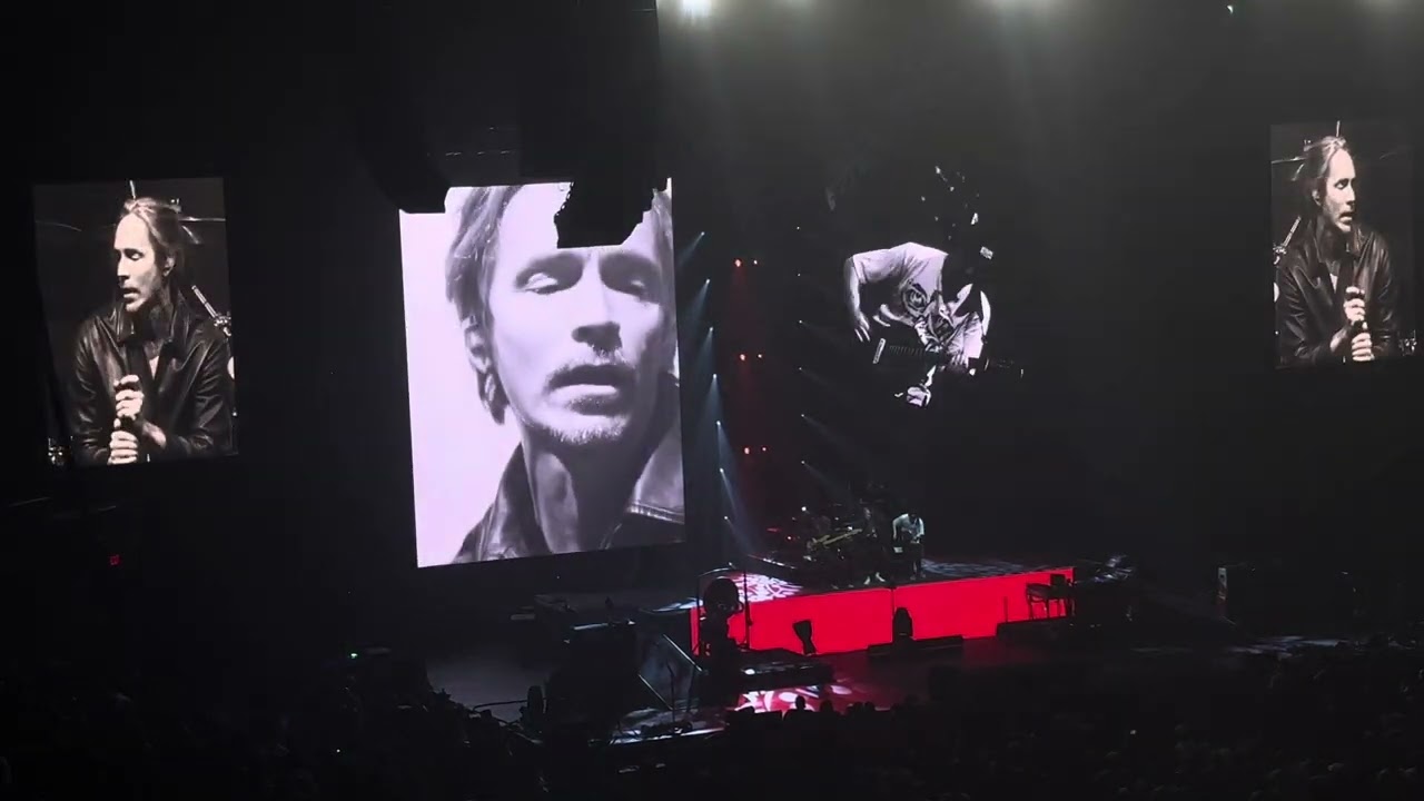 Incubus - Blood On the Ground (acoustic) LIVE in St. Louis 2025