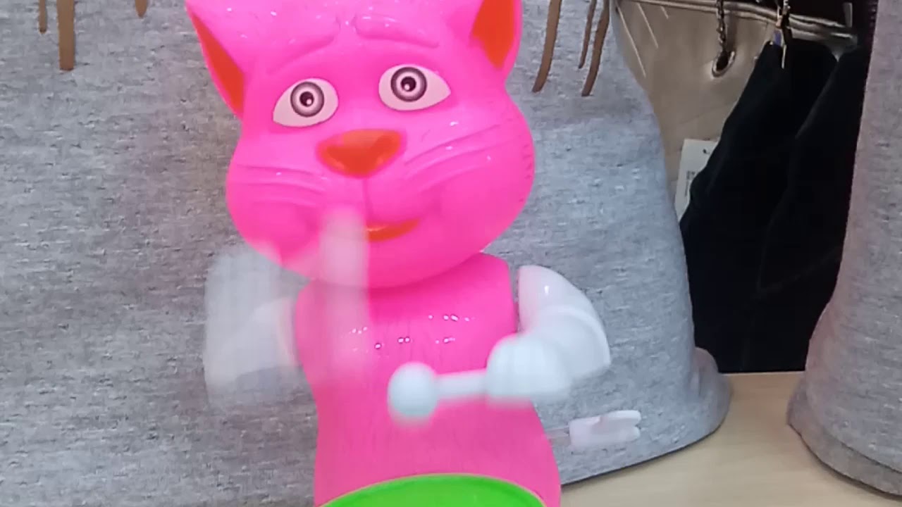 Tom playing Drums.. - YouTube