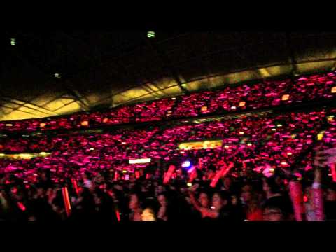 周杰倫 27122014摩天輪新加坡場演唱會 （聽爸爸的話）