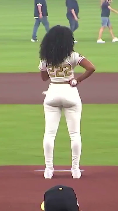 Megan Thee Stallion threw out the opening day first pitch in Houston #shorts