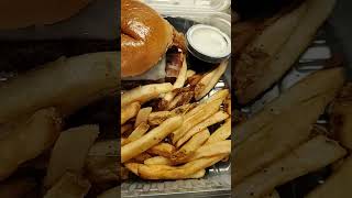 California Price Shock $25 Burger foodie Californiaburgercaliftravelhamburgerfoodie