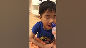 Cách rửa mũi cho bé bằng bình rửa mũi nanocare