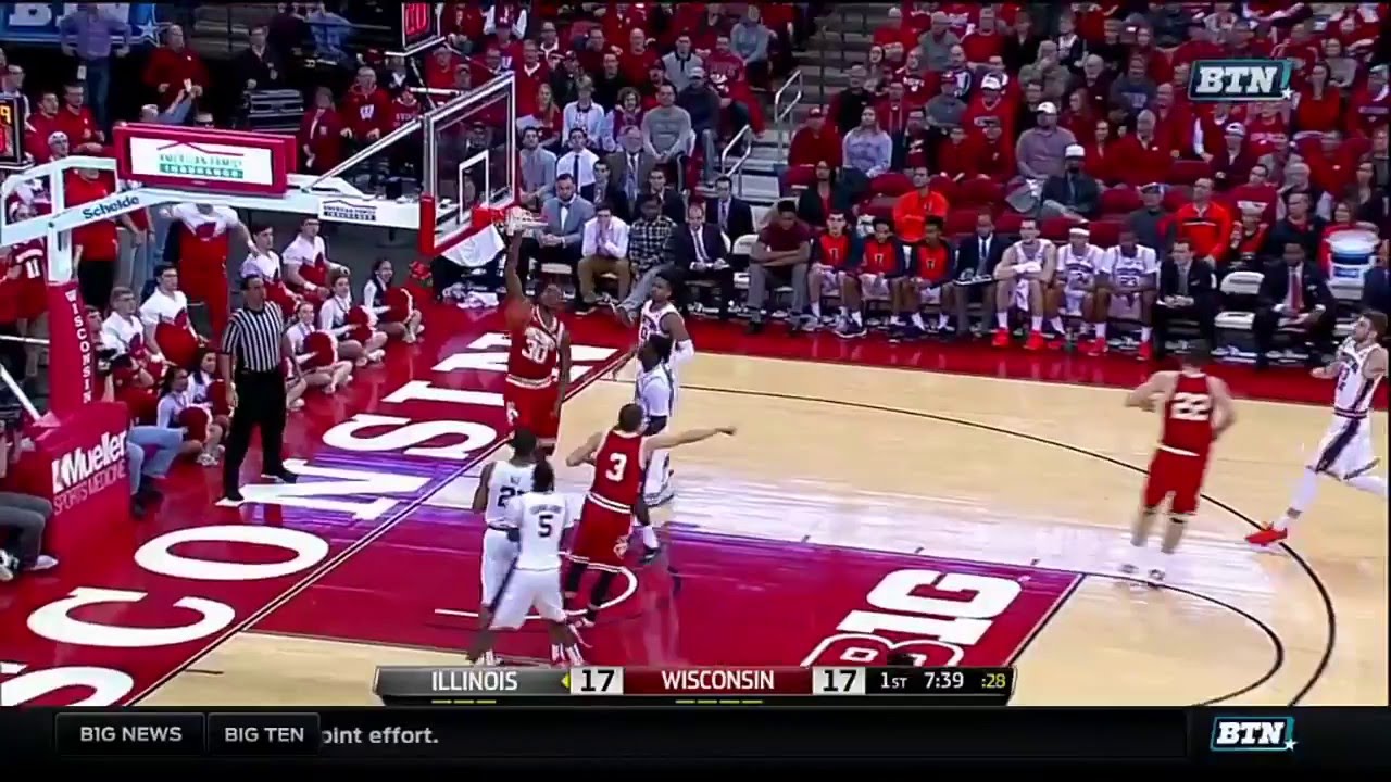 Happ to Brown for the Dunk vs. Illinois