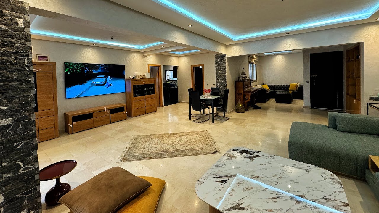 جوهرة بناها مهاجر أوروبي ليه شخصيا.🇮🇹.كيبيعها وماساخيش بيها.🇬🇧.أثاث مستورد من المملكة المتّحدة