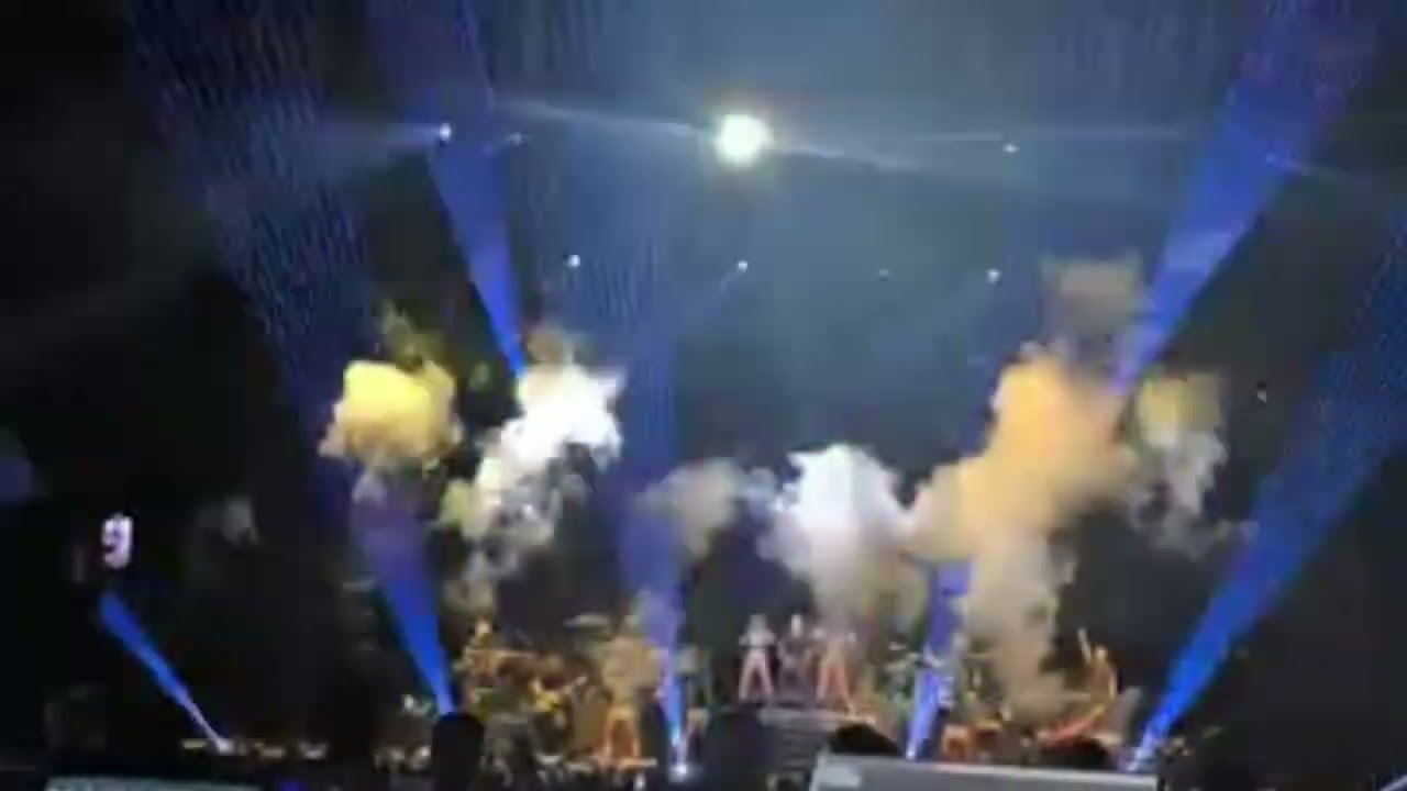 Laser Light Company: FOH Lasers, Pitbull Tour | Antonio “Sponge” Gonzalez at Hard Rock Live!