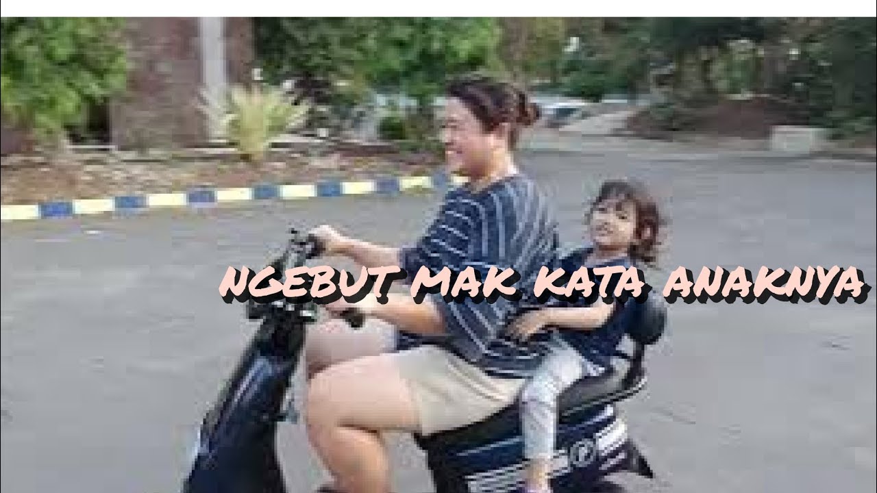 Jalan-jalan sore pake sepeda Listrik