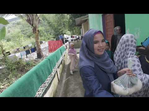 22  2025 في يوم الجمعة صليت وتحولت السيدة العجوز إلى الإسلام في مسجد ترانكيني