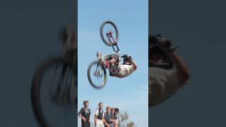 Volles Video ist auf meinem Kanal! #viral #downhill #mtb #bikelife #fahrrad #mountainbike #fail