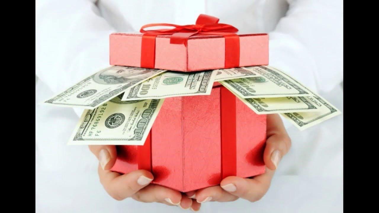 Подарок. Лучший подарок это деньги. Подарочная коробка для денег. Деньги в подарок. Подарок в денежной форме взносами.