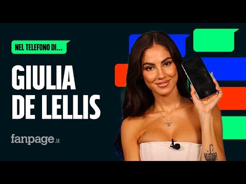 Nel telefono di Giulia De Lellis: "Come sfondo le mie nipoti, l'ultima foto?Una frase di Amici Mai" Episode cover