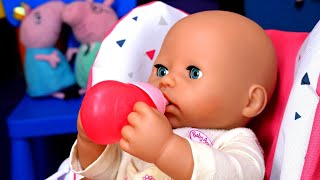 Baby Annabell doll feeding time with toy food. Pretend to play with Baby Born doll feeding time.