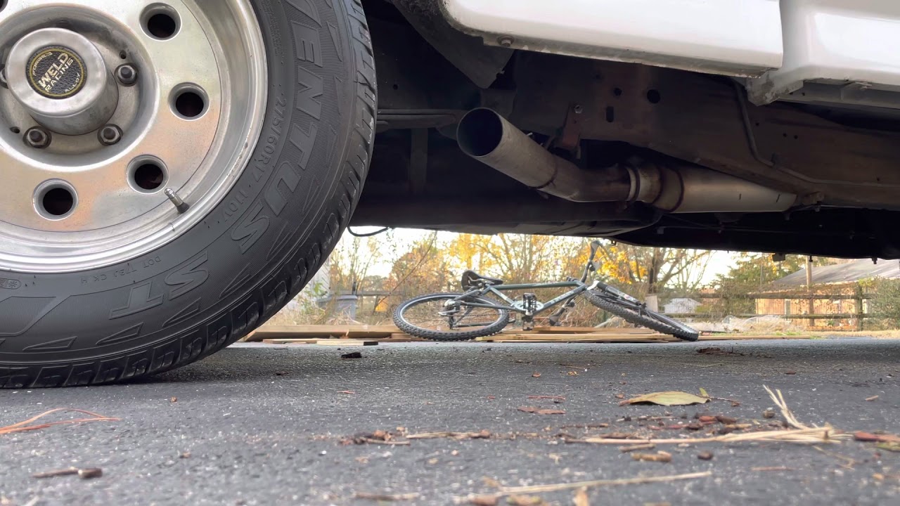 1995 F150 5.0 w/ B303 Cam startup, idle, & revs YouTube