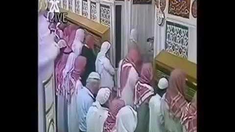 تلاوة للشيخ محمد أيوب رحمه الله (( والى عاد أخاهم هودا )).