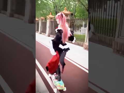 krul cosplay skateboard