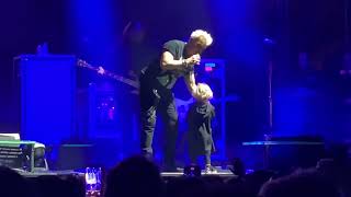 Billy Idol Sings Happy Birthday To Granddaughter At Cruel World 5/20/23