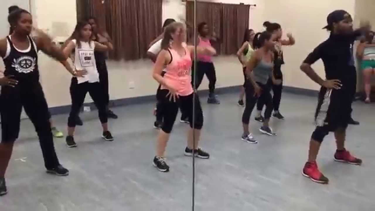 Banana Skirt Beyonce, Crazy In Love YouTube