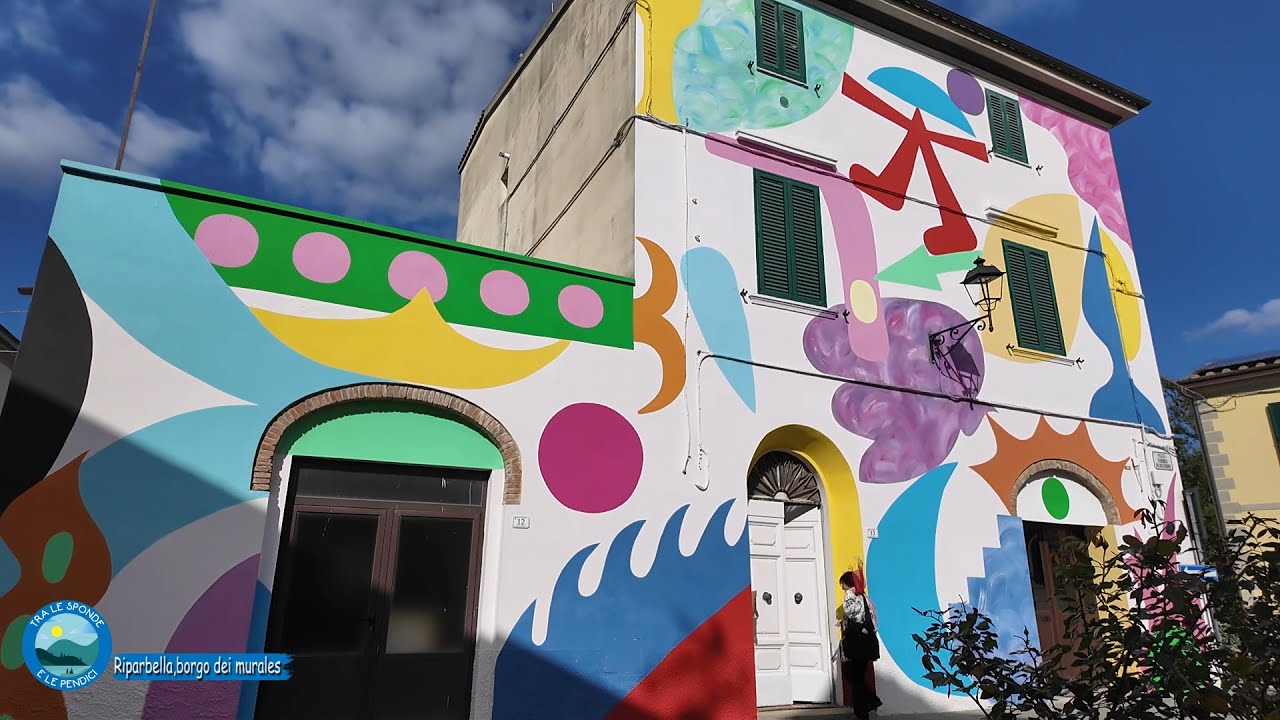 Tra le sponde e le pendici a Riparbella, il borgo dei murales