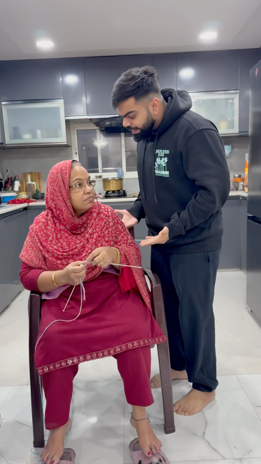 Gaurav k biscuits kon kha gaya #shorts #youtubeshorts #gauravaroravlogs