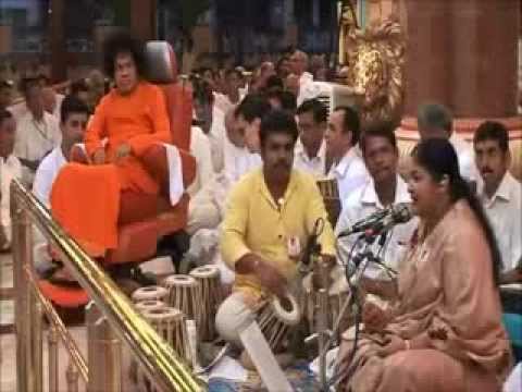 Sathya Sai bhajan  Chittha Chora Yasoda Ke Bal     KS Chitra