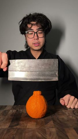 An Ugly Orange, sharpness test! #fyp #knife #knifesharpening #ray #knifesharpener #rui #knives