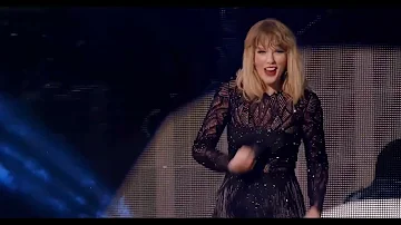 [4K UHD] Taylor Swift - Out Of The Woods (Live at Super Saturday Night 2017)