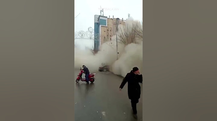 Shembja e ndërtesës nga tërmeti në Türkiye