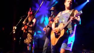 Hayseed Dixie at Glasgow&#39;s Classic Grand playing Holiday in the Sun