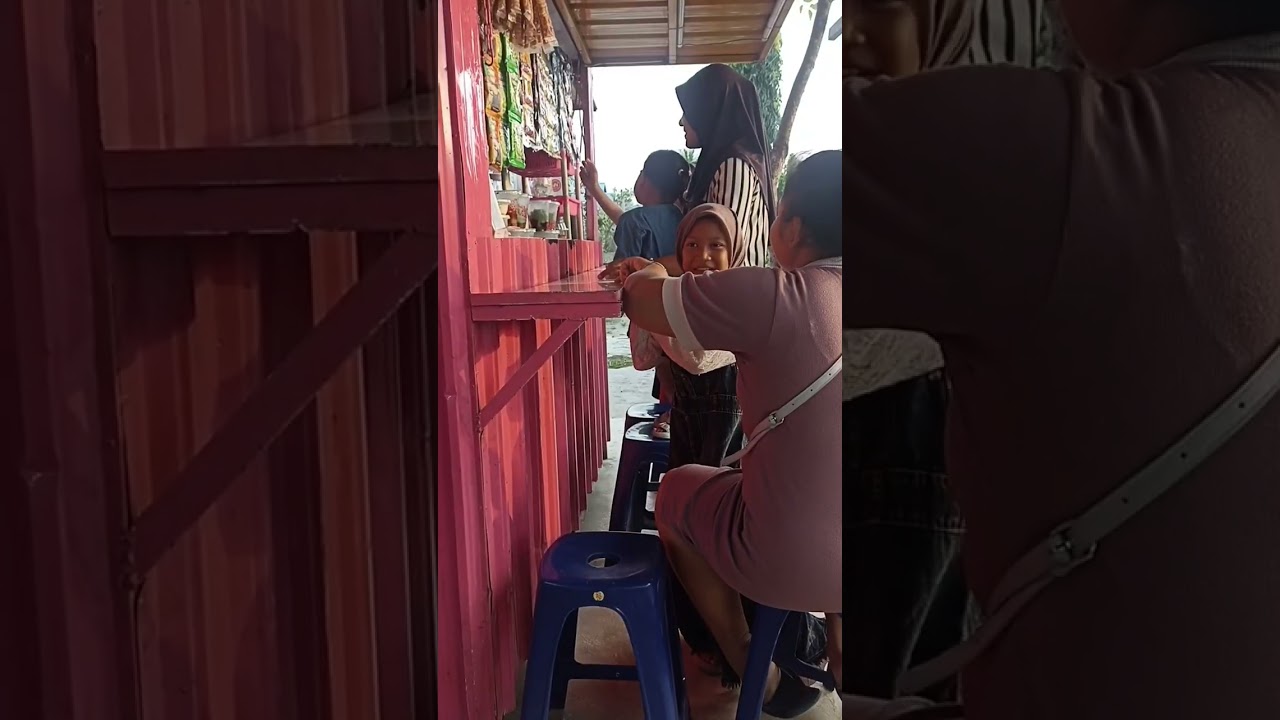 Berburu takjil di bulan puasa 