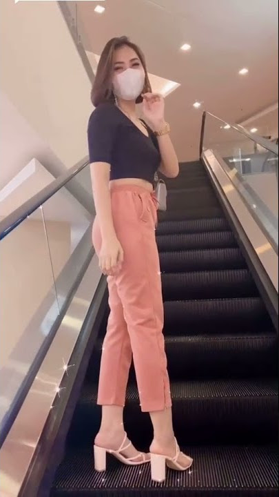 Video Mentahan Halu jalan jalan sama cewe cantik. Buat story wa & ig, manasin mantan, prank temen.