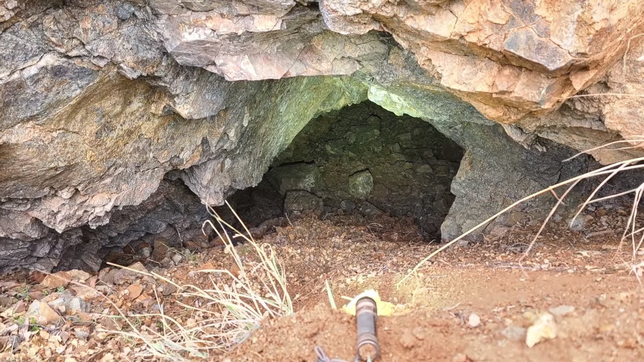 Hiking the River In Central Arizona : Indian Artifacts And Old Mines ...