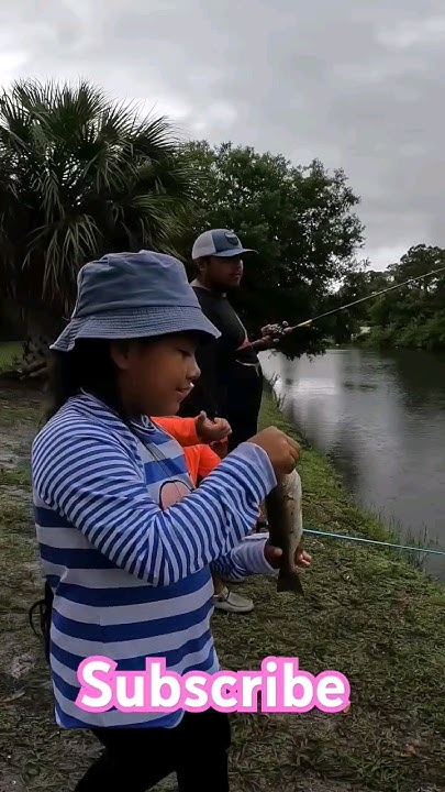 girls-can-bass-fish-too-subscribe-if-you-agree-largemouthbass