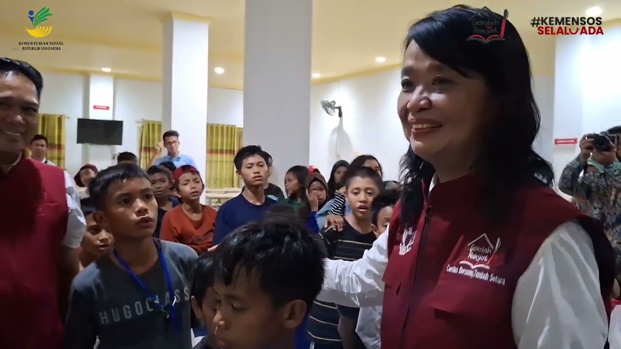 BIKIN MEWEK. KUNJUNGAN WAMEN  PEKERJAAN UMUM DI SEKOLAH RAKYAT TERINTEGRASI  (SRT) 70 KENDARI 