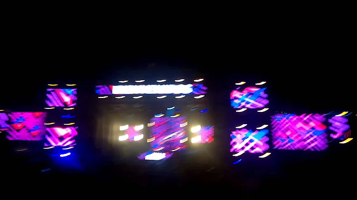 Adrian de Bernardi playing Taking Me @ Ultra Bueno...