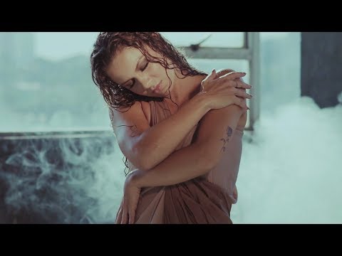 Carolina Barc - Queda das Águas [Videoclipe Oficial]