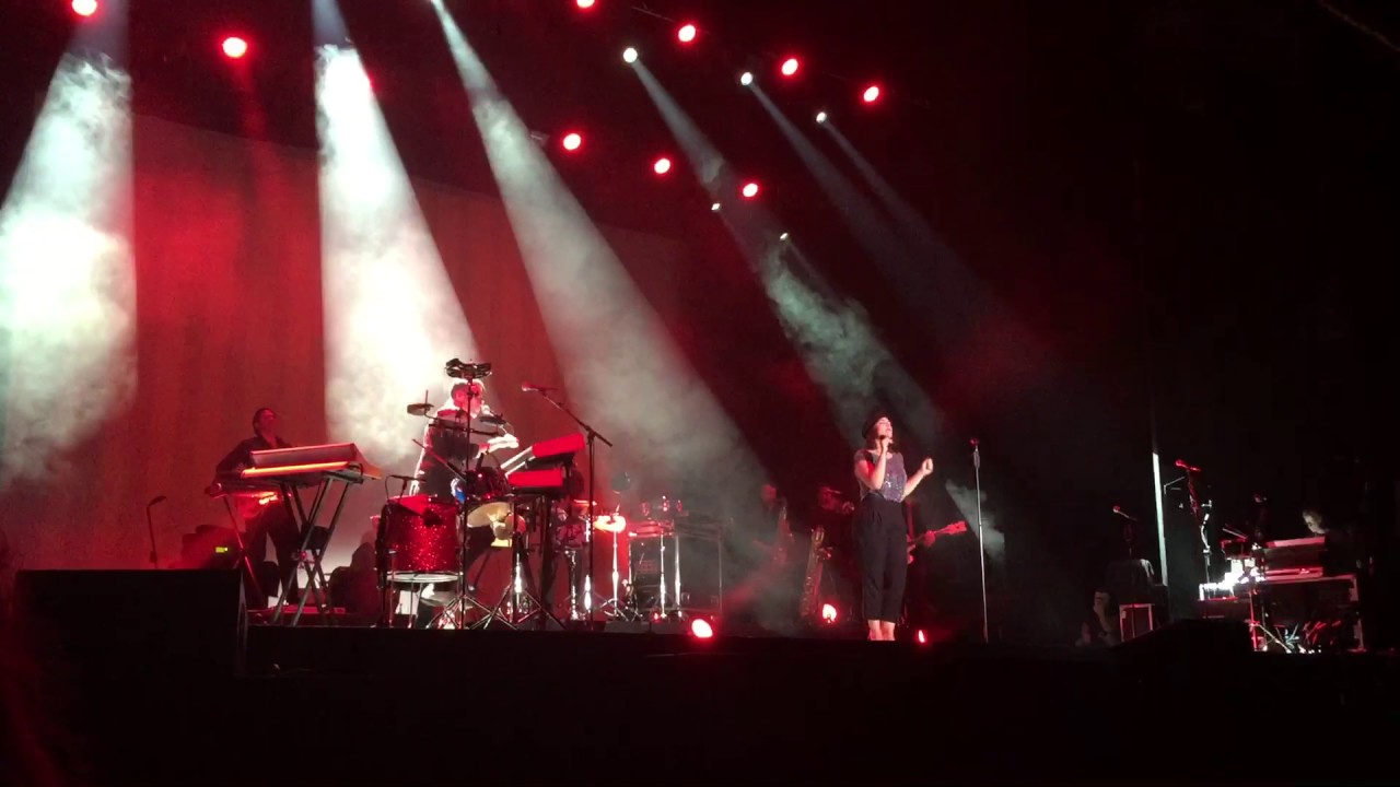 Caro Emerald - History Repeating- live in Milan 2016