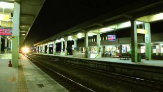 [HD] The Taiwan TRA up Tze-Chiang Limited Express DMU DR2800 Train No. 324 at Fangliao Station