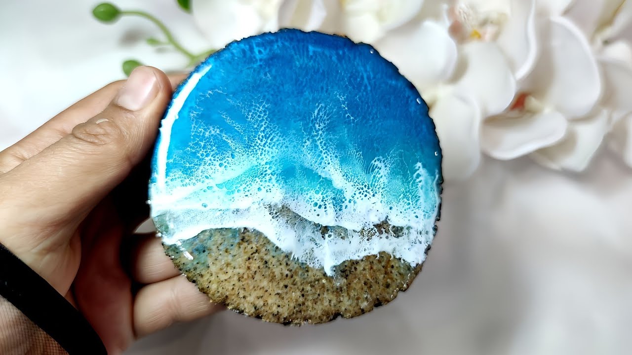Resin Coaster Ocean Design 🌊 on Tree Trunk | Handmade & Creative