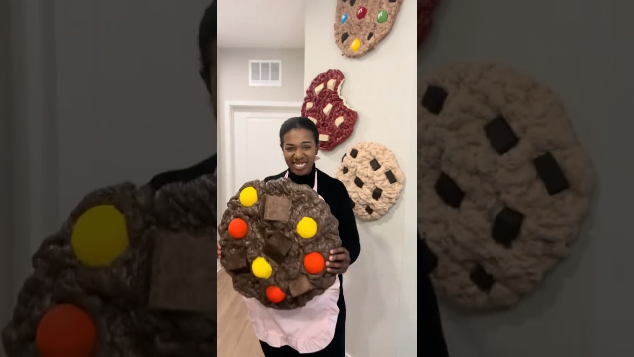 Giant Chocolate Reese’s Pieces Cookie DIY