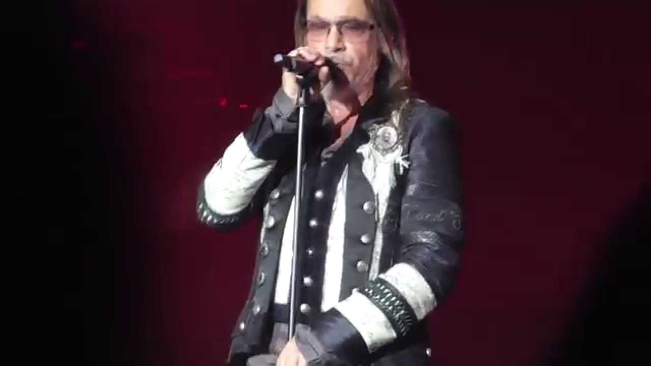 Florent Pagny Gaby (Alain Bashung) (Vieillir Ensemble) Forest National Bruxelles 24.10. Florent Pagny Gaby (Alain Bashung) (Vieillir Ensemble) Forest National Bruxelles 24.10.