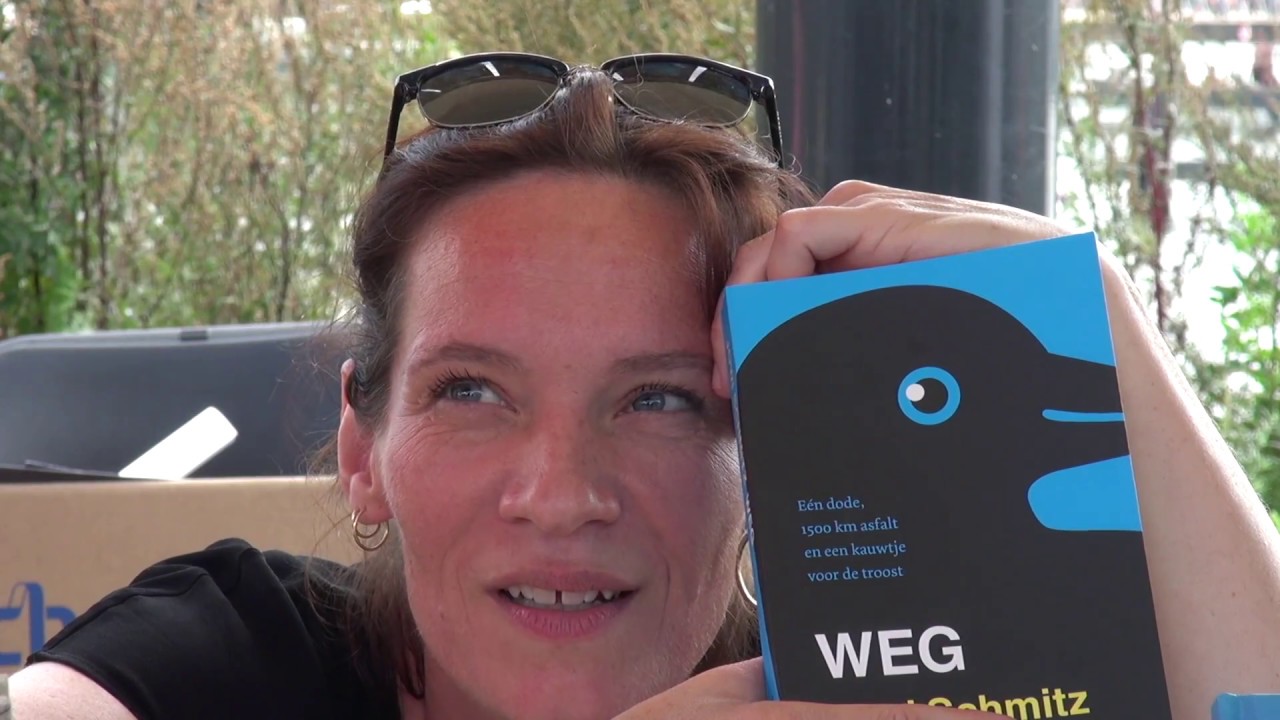 Prijswinnaar boek WEG van Jowi Schmitz weer genomineerd - YouTube