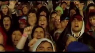Watch Laura Pausini Y Mi Banda Toca El Rock live video