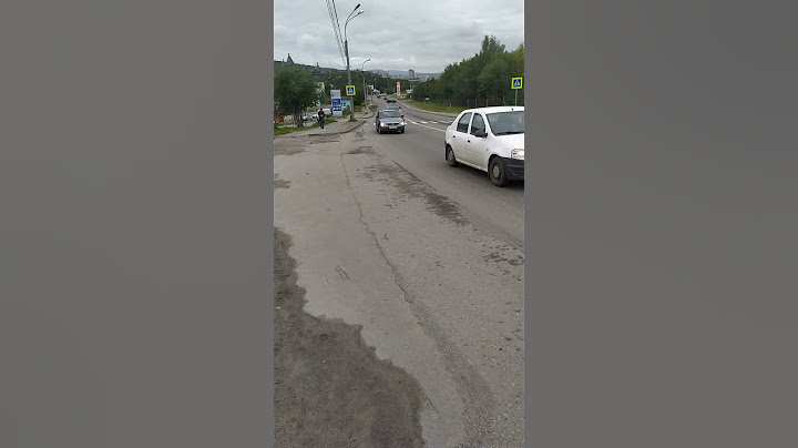 Грубое нарушение правил дорожного движения. Мурманск. Не уступили пешеходу на "зебре".