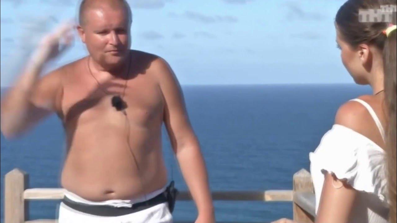 Колян должанский танцует. Коля должанский. Должанский дом 2 танцует. Гифка колян должанский танцует. Должанский на полу.