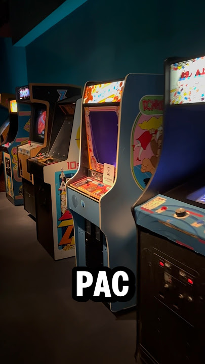 Museum has Playable Vintage Arcade Games!!