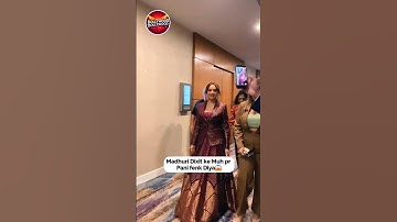 Madhuri Dixit ke muh pr pani fenk diya 😱 - Bollywood News - BOLLYWOOD BOLLYWOOD